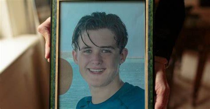 After Student&rsquo;s Suicide, an Elite School Says It Fell &lsquo;Tragically Short