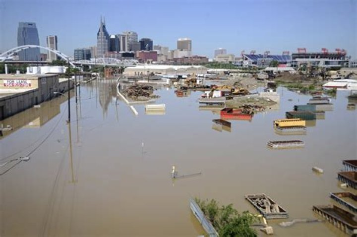 After Surviving A Nashville Flood, Raul Malo's Gibson Guitar Gets A New