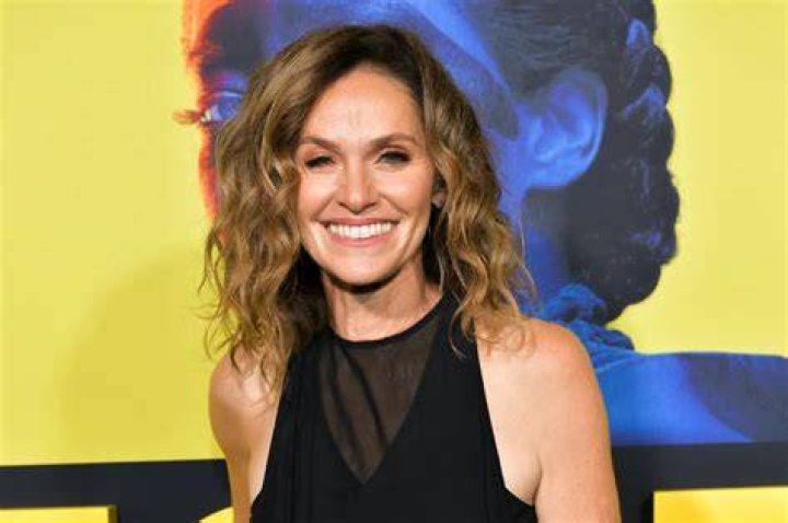 Amy Brenneman Biography Facts, Childhood, Family Life & Achievements