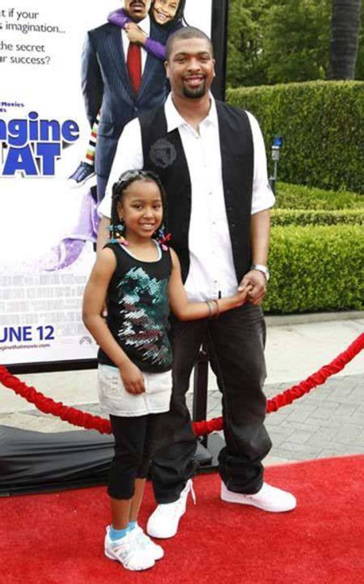 Deray Davis And His Daughters