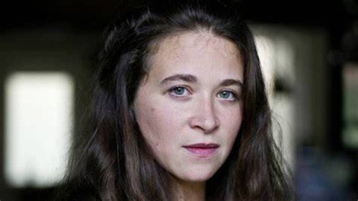 Emma Becker "La bisexualit&eacute; est l'une des solutions aux probl&egrave;mes du