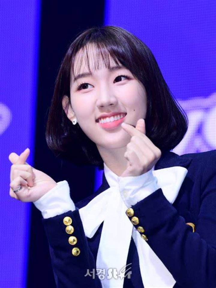 ExWeeekly Jiyoon Hints at Being Kicked Out of Group KpopStarz