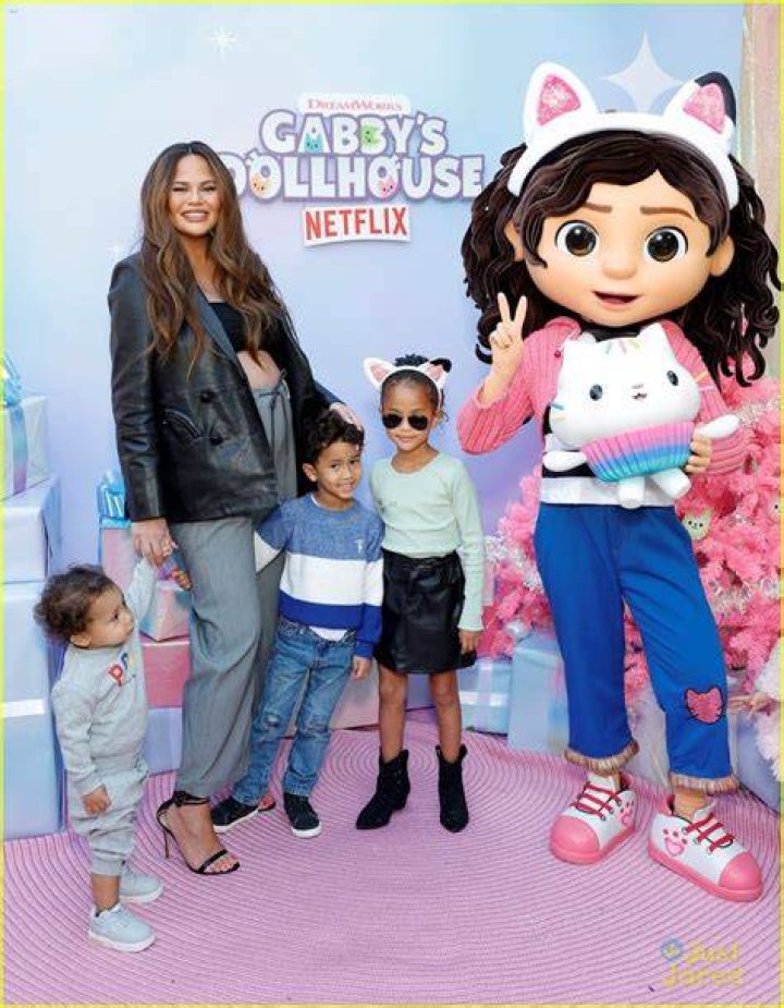 Full Sized Photo of laila lockhart kraner celebrates gabbys dollhouse