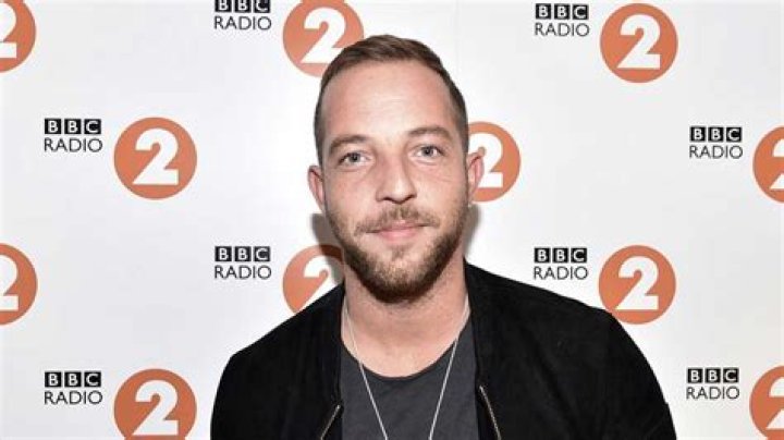 James Morrison Net WorthWiki,bio,earnings, songs, albums, wife, age