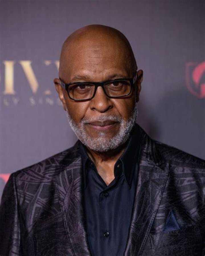JAMES PICKENS JR. D23