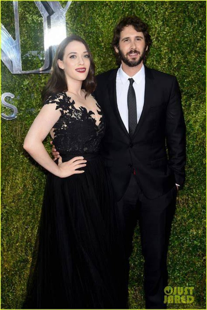 Kat Dennings and Josh Groban Get Cozy Kat dennings, Actresses