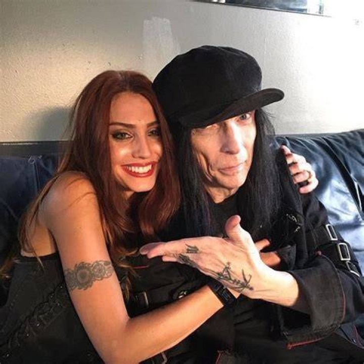 Mick Mars is Married to Wife Seraina Sch&ouml;nenberger. Kids.