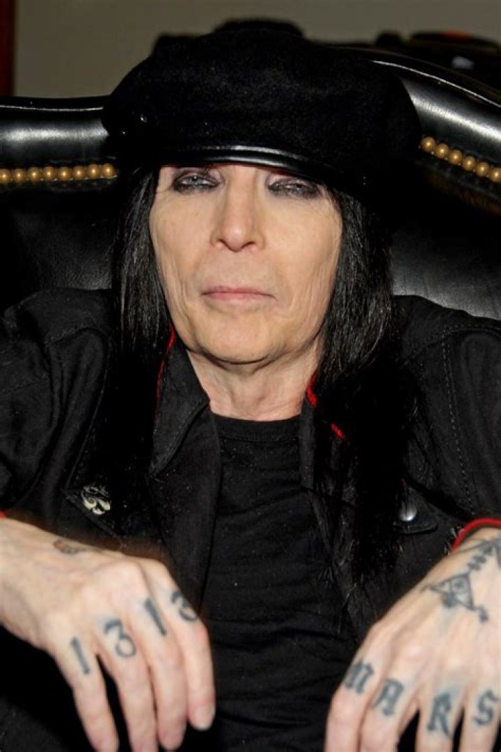 Mick Mars Net Worth 2023 Music Career Age Home Gf