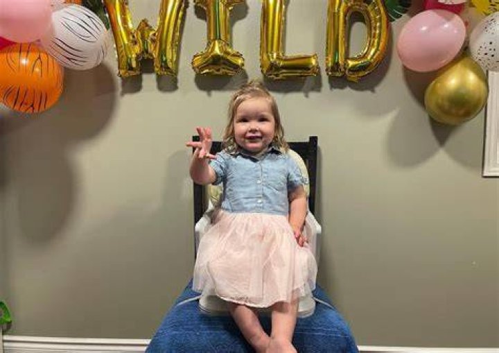 My daughter turned 5 today and loves My Little Pony. My wife and I didn