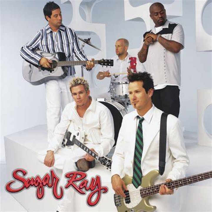 Sugar Ray's Mark McGrath marries longtime girlfriend
