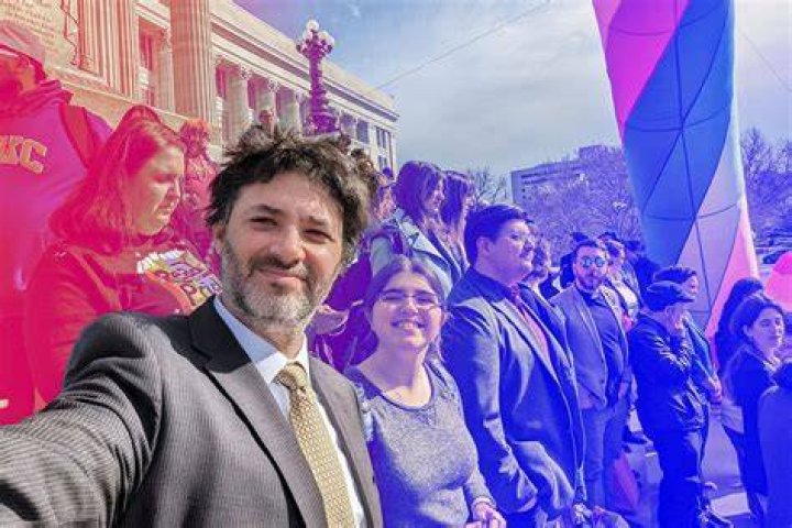 This Missouri Rabbi Won't Stop Fighting for His Trans Child Kveller