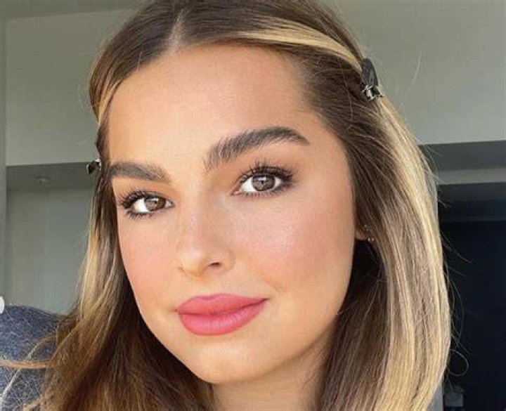 Tiktok Addison Rae Wiki Age Bio Height Parents Net Worth
