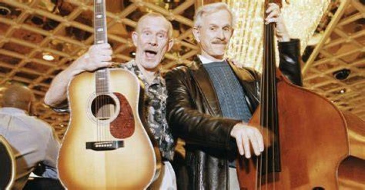 Tom Smothers, one half of comedy duo Smothers Brothers, dead at 86