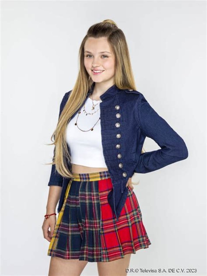 Young Mexican Actress Isabella Tena Age, Appearance, Family